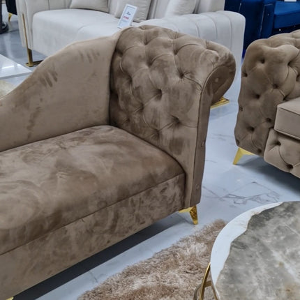 Chesterfield Chaise Lounge